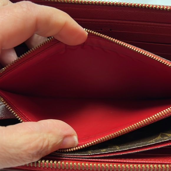 Louis Vuitton Monogram Retiro Cerese Zippy wallet. Comes with COA - Picture 12 of 16